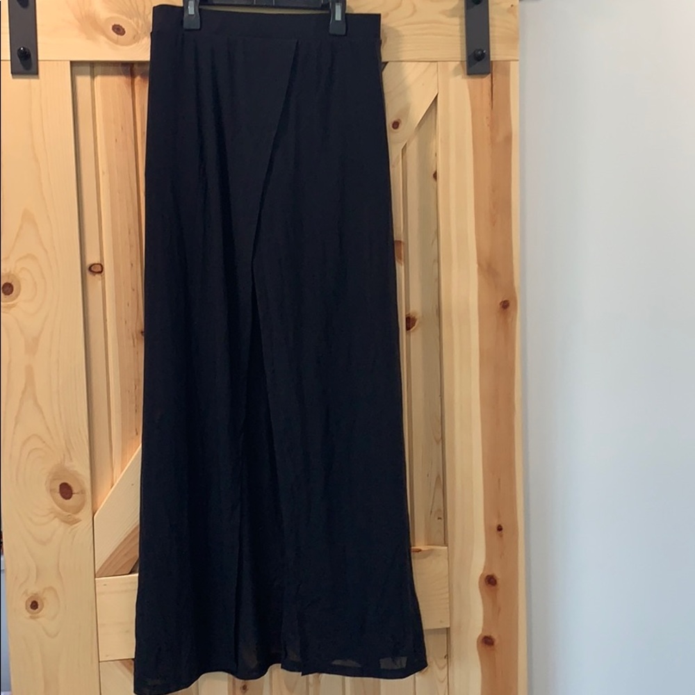 NWT | Black Maxi Skirt with shorts underneath | L